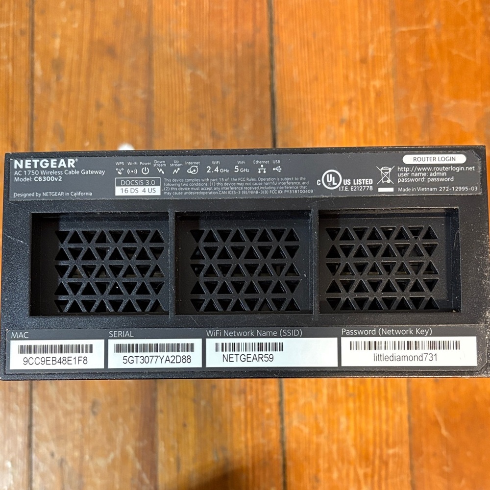 Netgear router - Picture 2 of 2